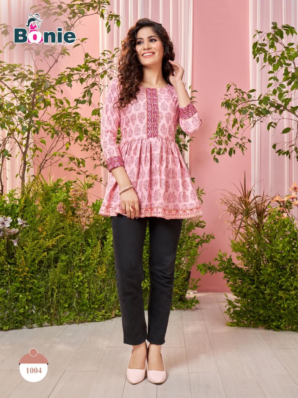 Bonie Grace Women Short Tops Wholesale Catalog. Purchase Full Catalog of Women Short Tops In Wholesale Price Online