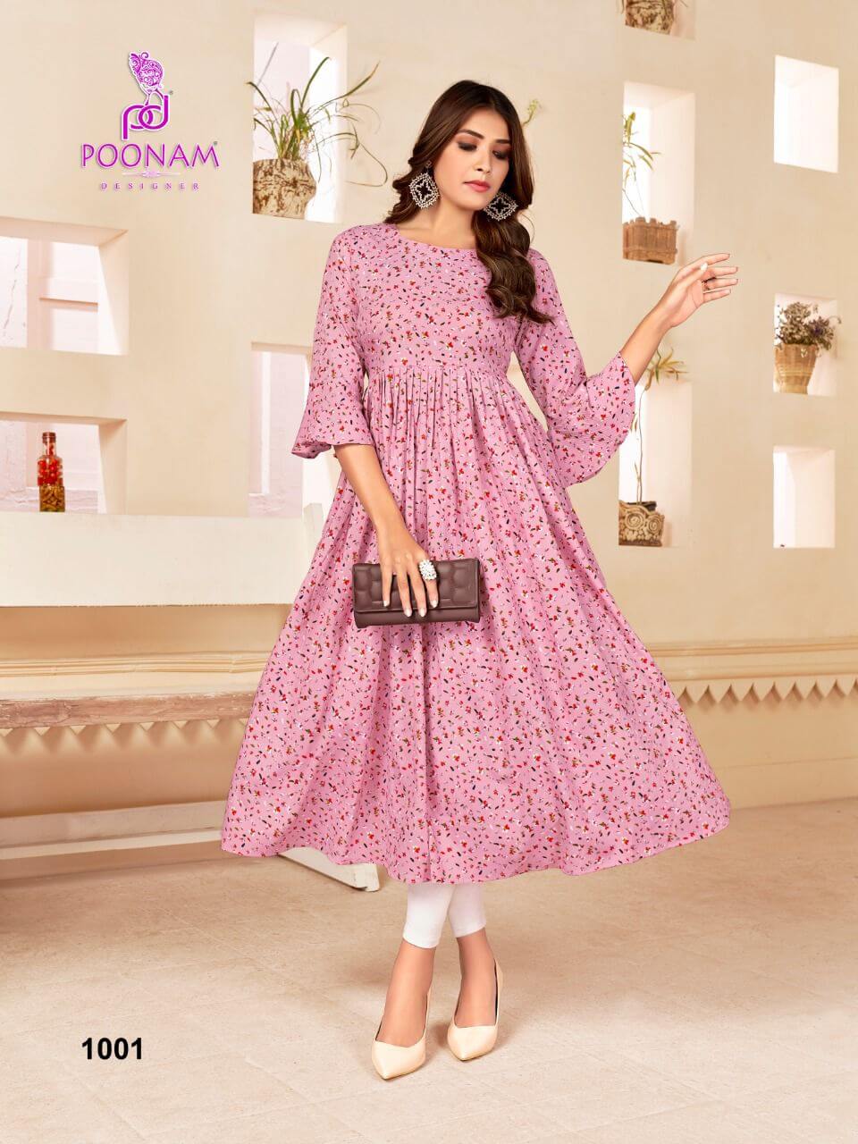 Pin by Khushi Patel on kurtis | Salwar kameez designs, Kurti designs,  Indian outfit